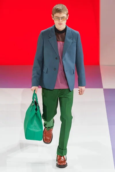 Look 27